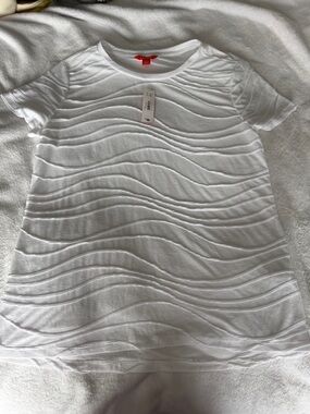 Joe Fresh White Textured Wave Tee